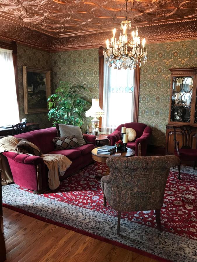 The Nauvoo Grand Bed & Breakfast Exterior photo